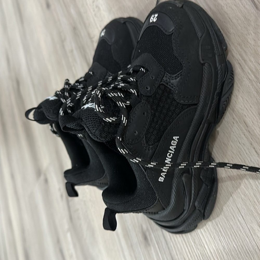Kids Balenciaga Triple S - Picture 4 of 4